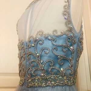 Elegant blue bridesmaid, prom or evening gown